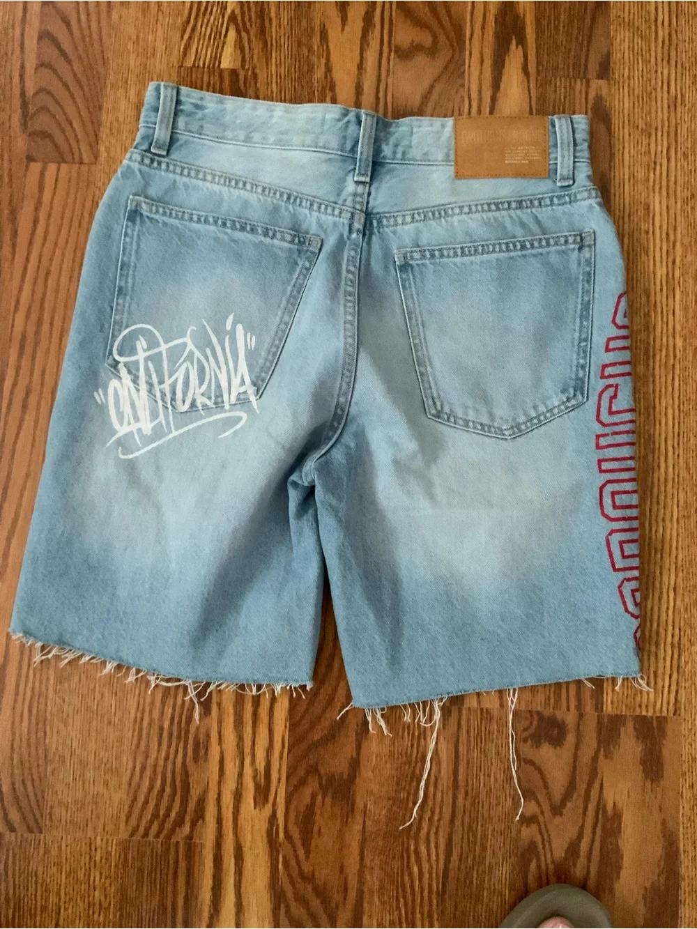 Bershka Light Wash Graphic Print Distressed Bermuda Denim Shorts 28 #0028